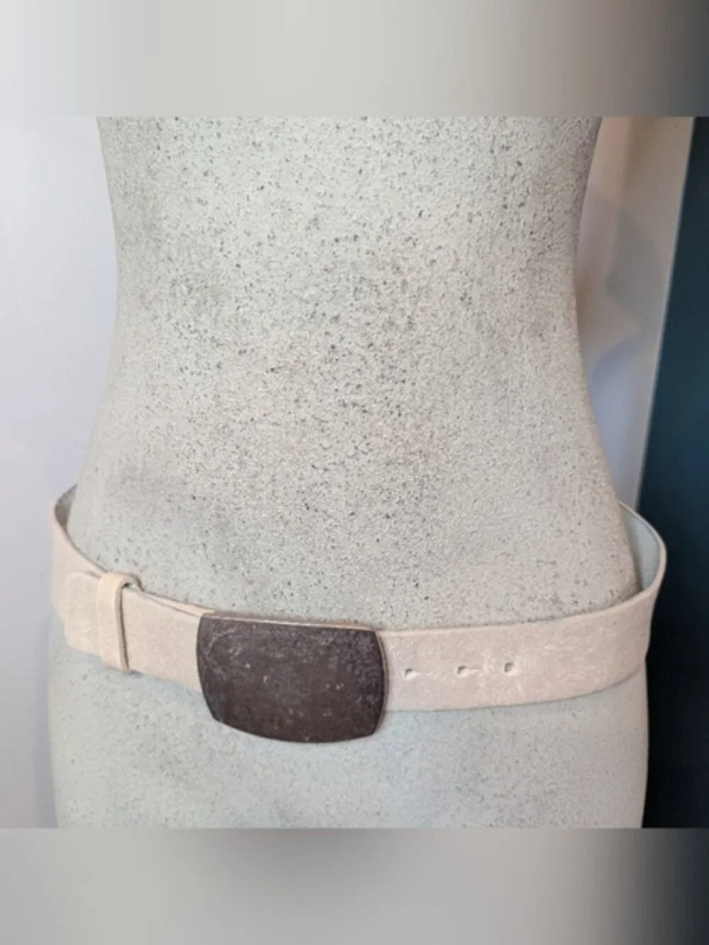 Vintage Y2K leather hip Belt Ivory silver buckle Made In Canada Sz S oversized
